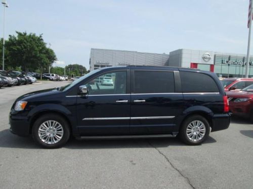 2013 chrysler town & country touring-l