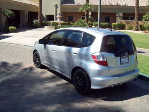 2013 honda fit base hatchback 4-door 1.5l