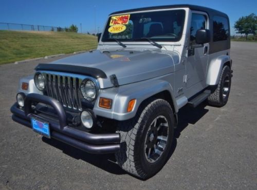 Low mile 2005 wrangler unlimited hardtop in amazing condition