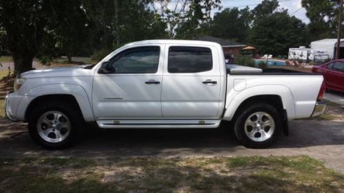 2006 toyota tacoma base crew cab pickup 4-door 4.0l sr5