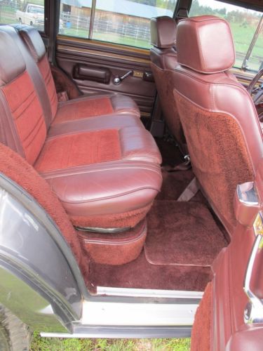 1989 Jeep Grand Wagoneer 88K ACTUAL miles restored in 2009, image 15