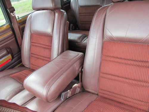 1989 Jeep Grand Wagoneer 88K ACTUAL miles restored in 2009, image 16
