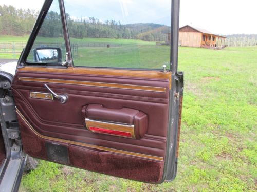 1989 Jeep Grand Wagoneer 88K ACTUAL miles restored in 2009, image 17
