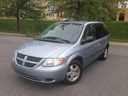 2005 dodge caravan sxt,7 pass,cd,power,one owner,no reserve!!!