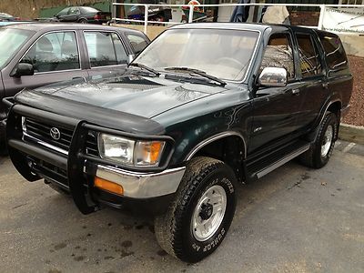2 owners 6 cylinder man transmission 4x4 air conditioning awd loaded cheap p/s