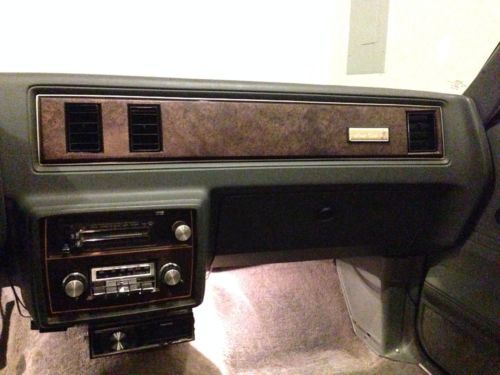 Chevrolet: Monte Carlo Base 2 door coupe 1984, image 4