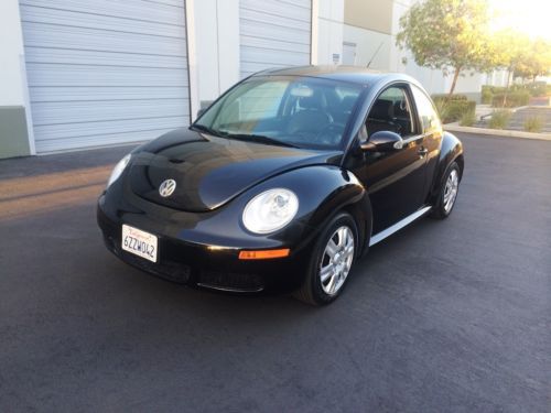 2010 vw beetle -- automatic -- excellent price