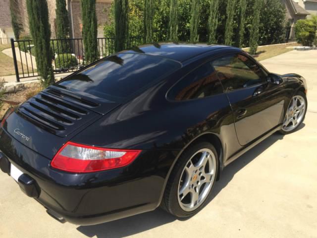 Porsche 911 carrera rwd