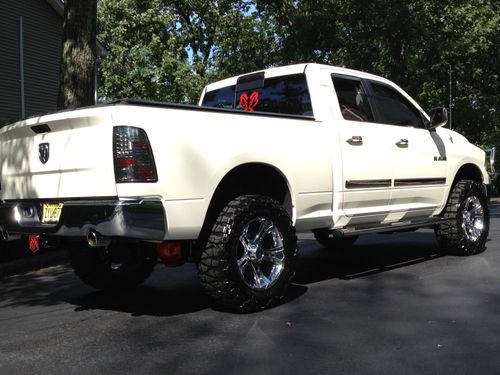 2010 dodge ram 1500 quad cab 4x4 (short bed) w/ 44k miles