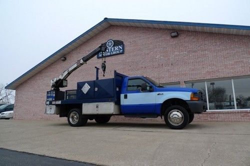 F450 4x4 4wd crane hauler delivery gas truck flatbed