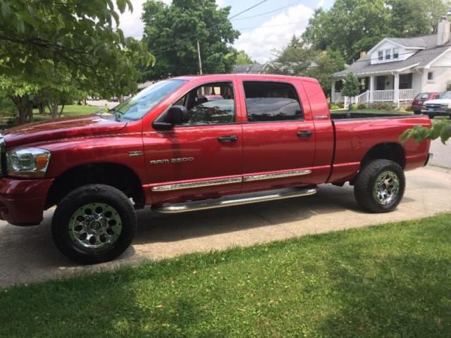 Dodge: ram 2500 laramie