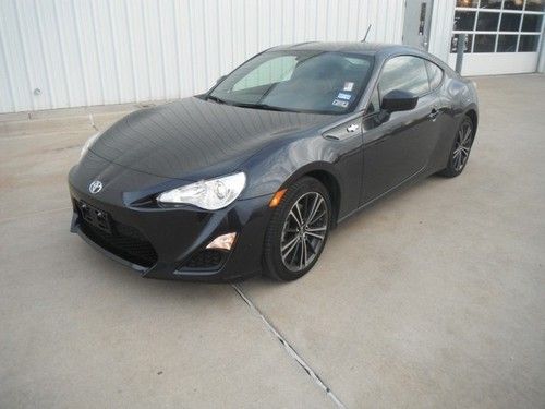 2013 scion fr-s 2.0l 4cyl boxer engine 6spd manual 1 owner like new