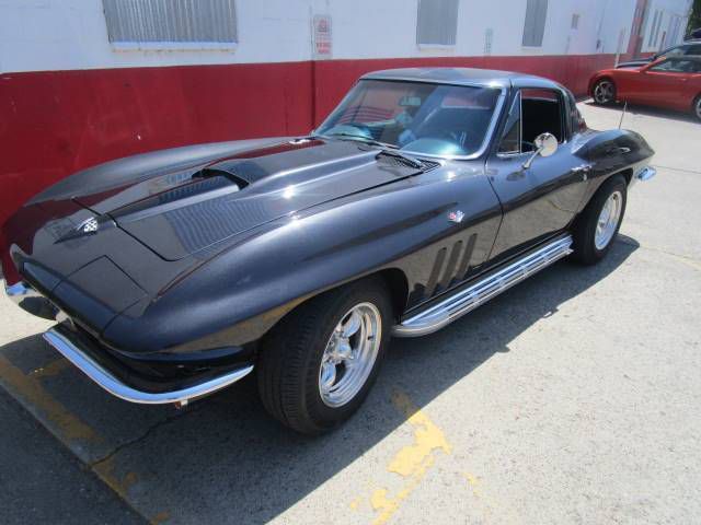 1965 chevrolet corvette sting ray