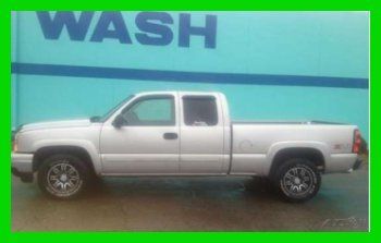 2006 chevrolet silverado 1500 z71 extended cab 5.3l v8 16v 4wd dvd navigation