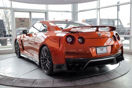 2018 nissan gt-r premium