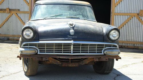 1956 ford customliner 4dr.barn find solid v-8 auto