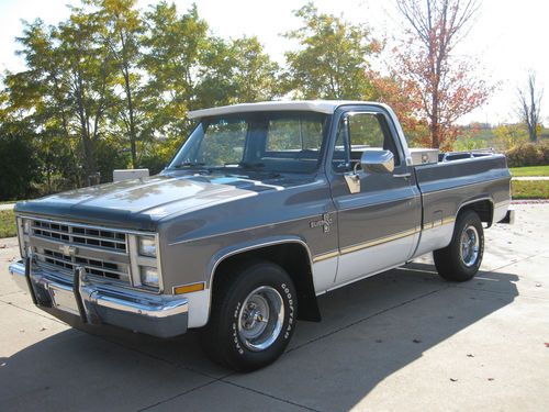 1987  1/2  ton short bed chevy silverado