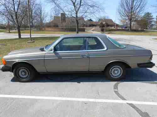 1985 MERCEDES COUPE 300CD TURBO EXCELLENT SHAPE REBUILT ENGINE/TRANS WITH PAPERS, image 4