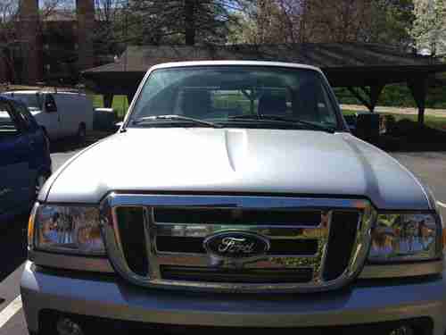 2010 Ford Ranger XLT Supercab Silver CLEAN!, image 2