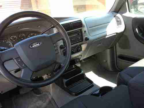 2010 Ford Ranger XLT Supercab Silver CLEAN!, image 3