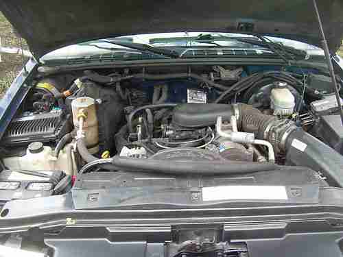 2000 Chevrolet S10 4.3  4x4  auto  CLEAN!, image 11
