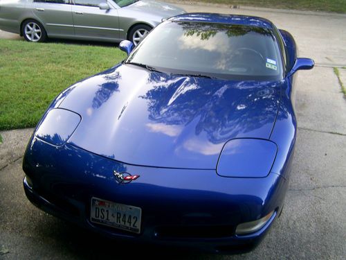 2002 chevrolet corvette base hatchback 2-door 5.7l