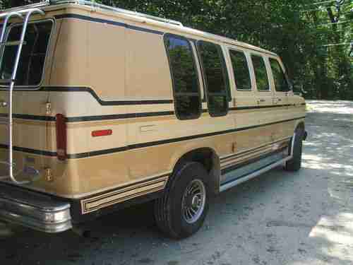 1984 Ford Econoline 350 Super Wagon, image 5