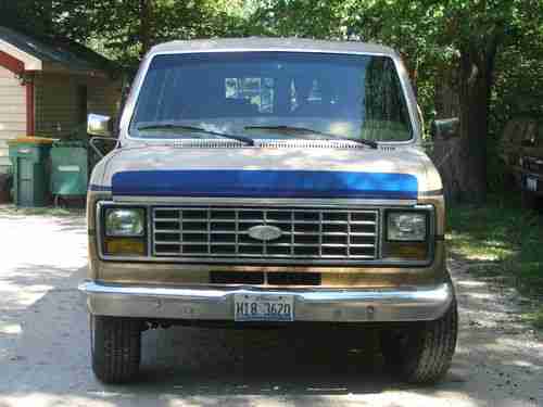 Ford Econoline 1975