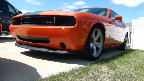 2008 dodge challenger srt8 coupe 2-door 6.1l super charger extras 11,000 miles!