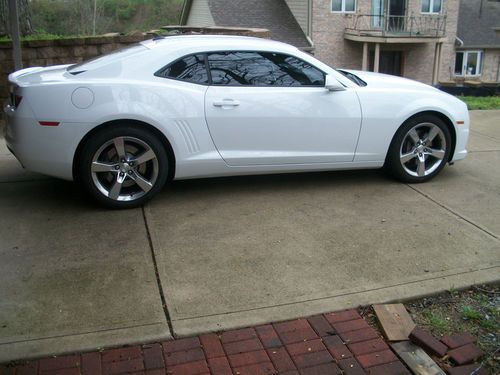 2010 chevrolet camaro ss coupe 2-door 6.2l