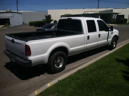 2004 ford f-250 super duty xl crew cab pickup 4-door 5.4l