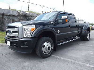 Platinum black leather v-8 diesel nav fx4 off road pkg 5th wheel moonroof