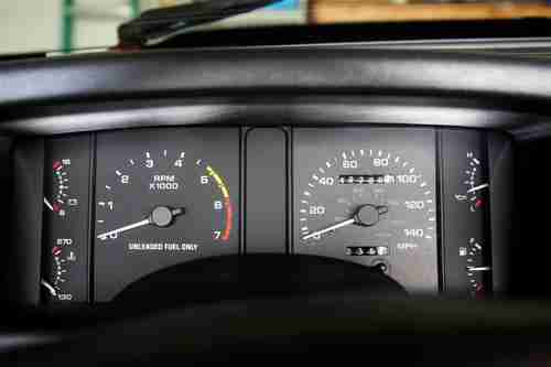 1990 Ford Mustang LX 5.0 Convertible 25th Anniversary Edition and only 49k miles, image 16
