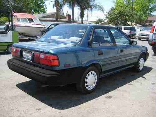 1992 Toyota Corolla DLX Sedan 4-Door 1.6L, NO RESERVE, image 2