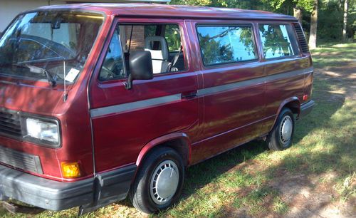 89' burgundy volkswagen vanagon 58,000 miles