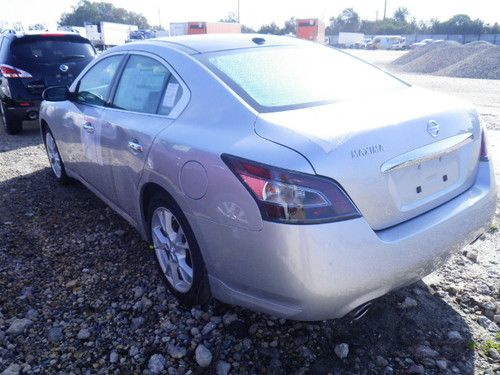 2012 nissan maxima s sedan 4-door 3.5l sandy salt water flood ,seat high