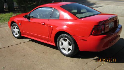 Awsome condition 2004 ford mustang 37k miles