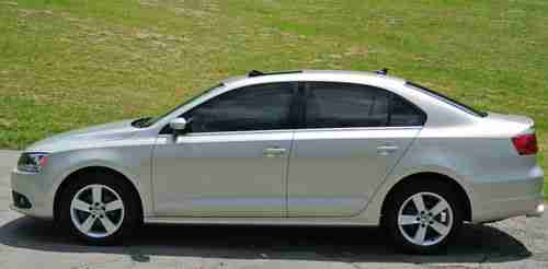 2011 Jetta TDI SEL, 6 Speed, NAV, only 9K miles, 1 owner, LOOK!!!!, image 11