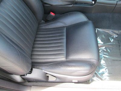 2004 BURGUNDY V8 LEATHER AUTOMATIC *LOW MILES:14K*, image 13