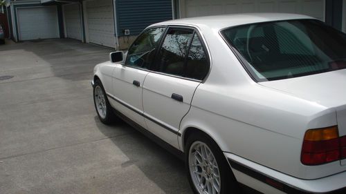 1989 bmw 525i base sedan 4-door 2.5l