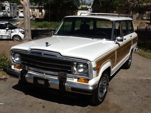 1988 jeep grand wagoneer-california desert suv