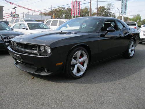 2008 dodge challenger srt8 coupe 2-door 6.1l