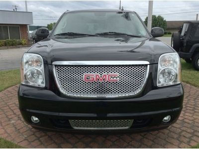 2010 GMC YUKON DENALI AWD, image 2