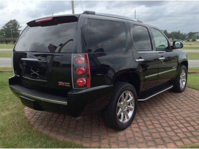 2010 GMC YUKON DENALI AWD, image 4