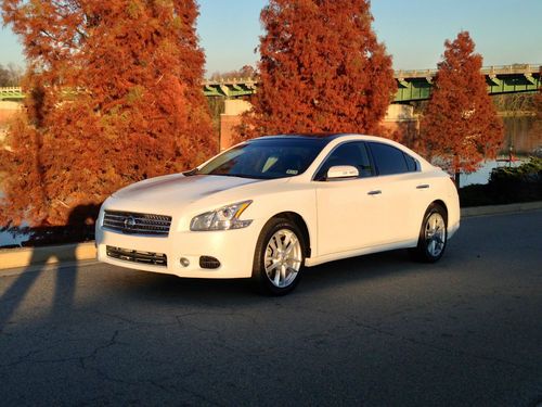 2011 nissan maxima sv premium sedan 4-door 3.5l fully loaded - only 30k