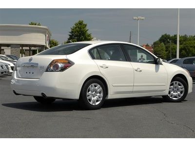 2010 Nissan Altima 2.5 S, image 2