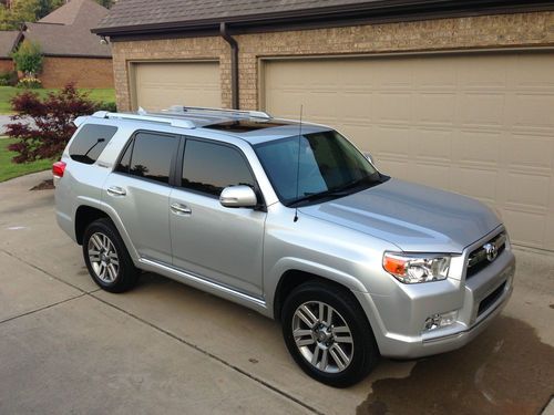 2013 toyota 4runner limited sport utility 4-door 4.0l almost new 1800 miles