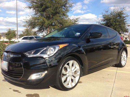 Very rare 2012 hyundai veloster loaded!!!!