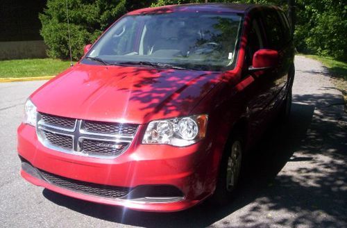 2013 dodge grand caravan sxt wheelchair handicapped accessible mobility van