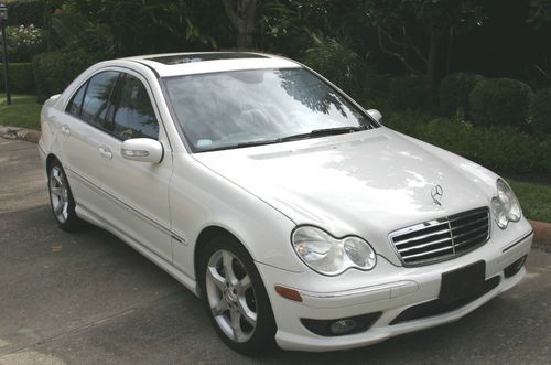 Mercedesc-230 sport edition,like new, warranty included! low miles